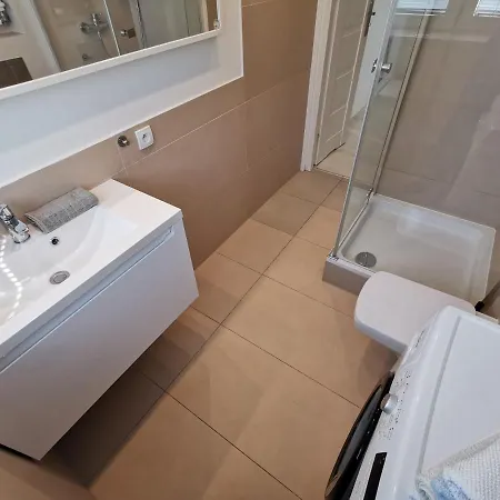 Family Lu Apartment - 3 Bedrooms, 2 Bathrooms, 200M Beach ソポト