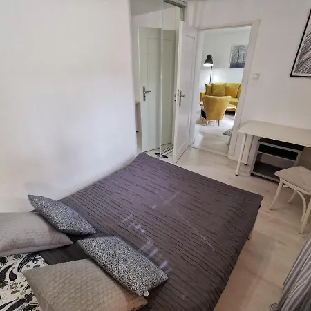 Family Lu Apartment - 3 Bedrooms, 2 Bathrooms, 200M Beach *