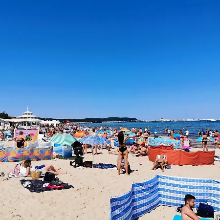 Family Lu Apartment - 3 Bedrooms, 2 Bathrooms, 200M Beach Sopot